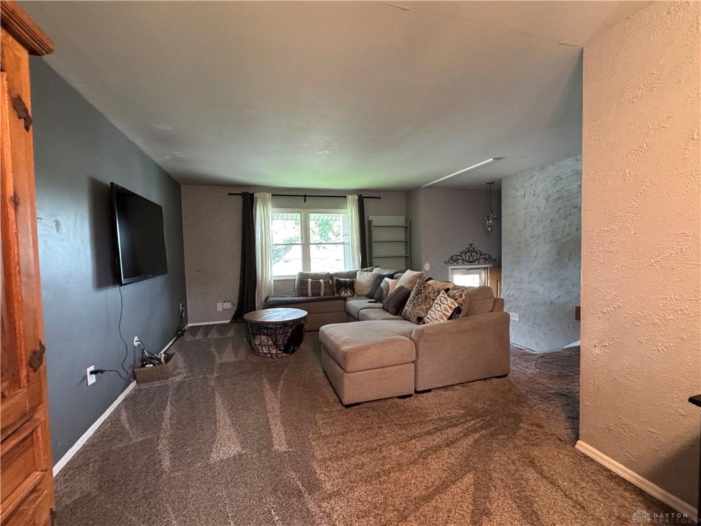 1310 Westmoor Property Photo 4