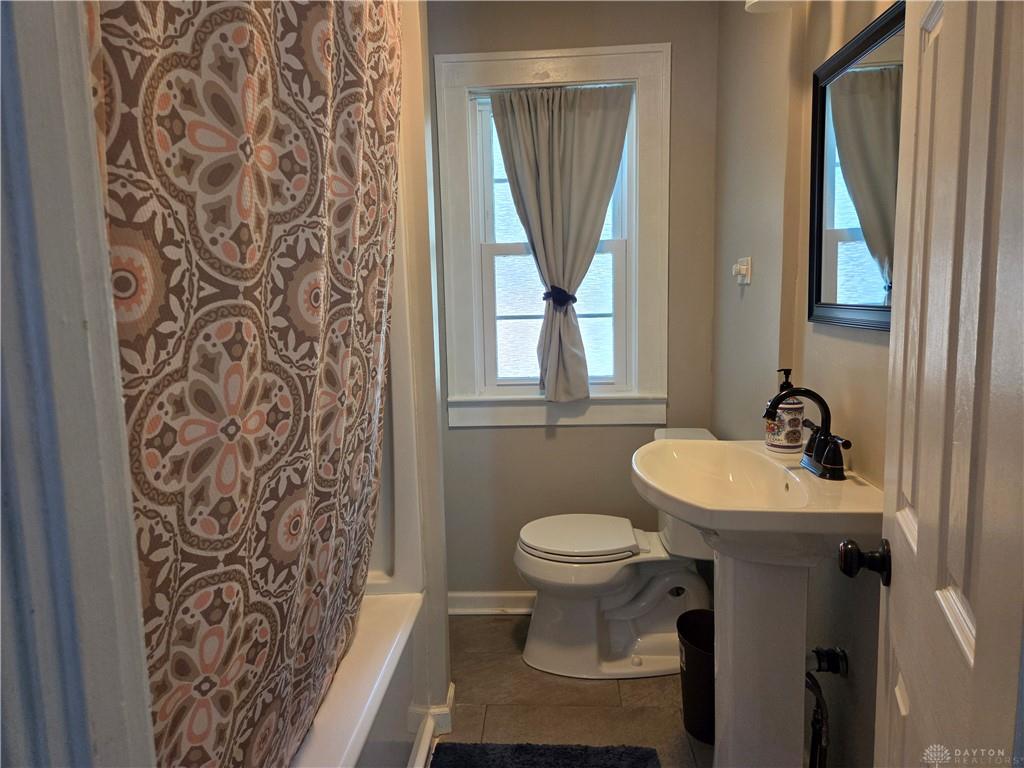 305 W First Property Photo 10