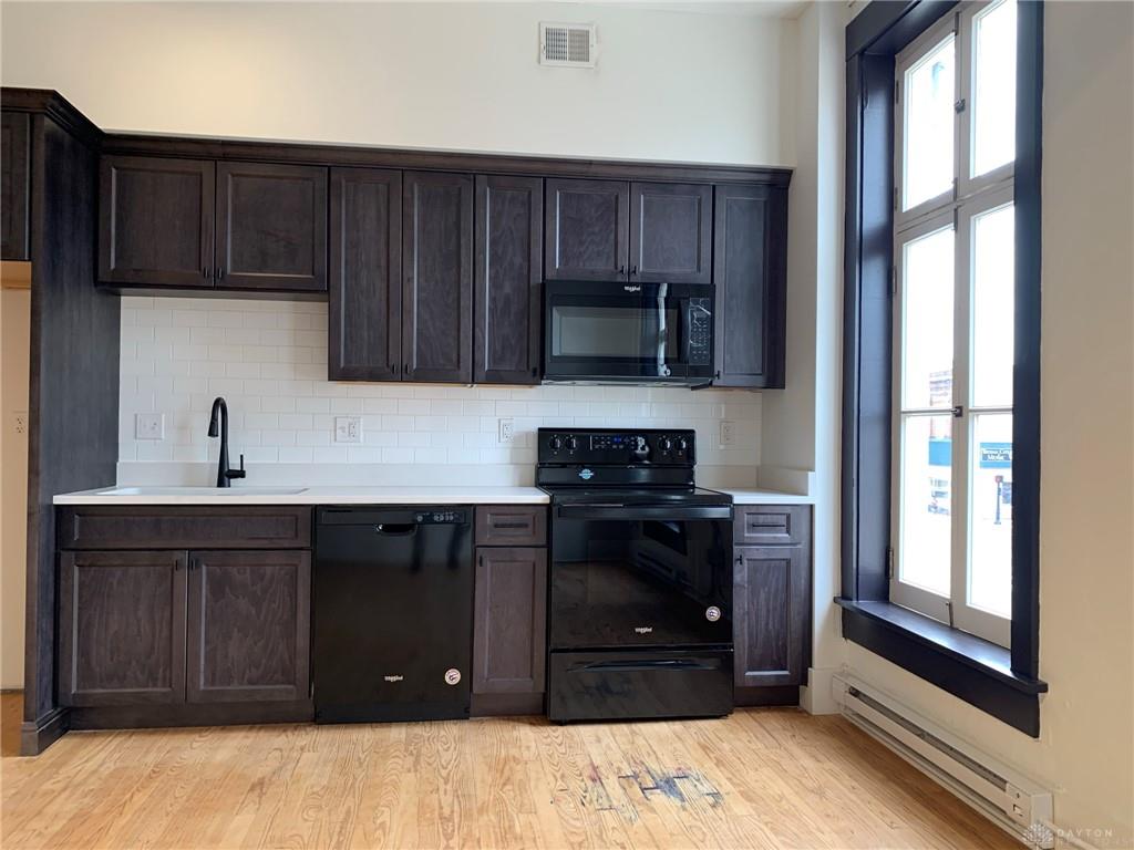 1 E Main 202 Property Photo 3