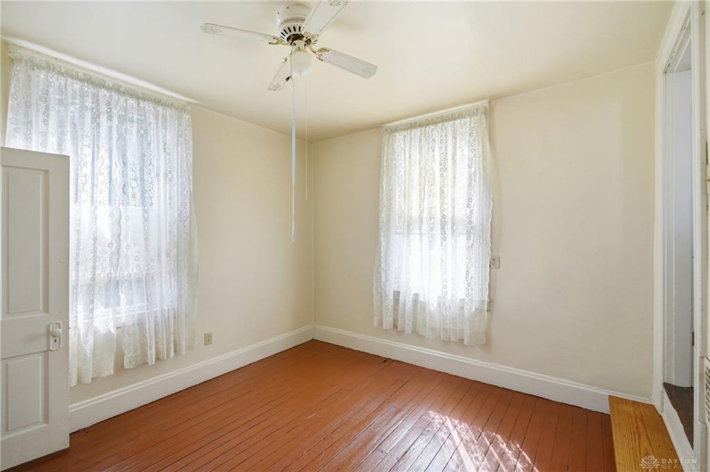 202 W 69th Property Photo 20