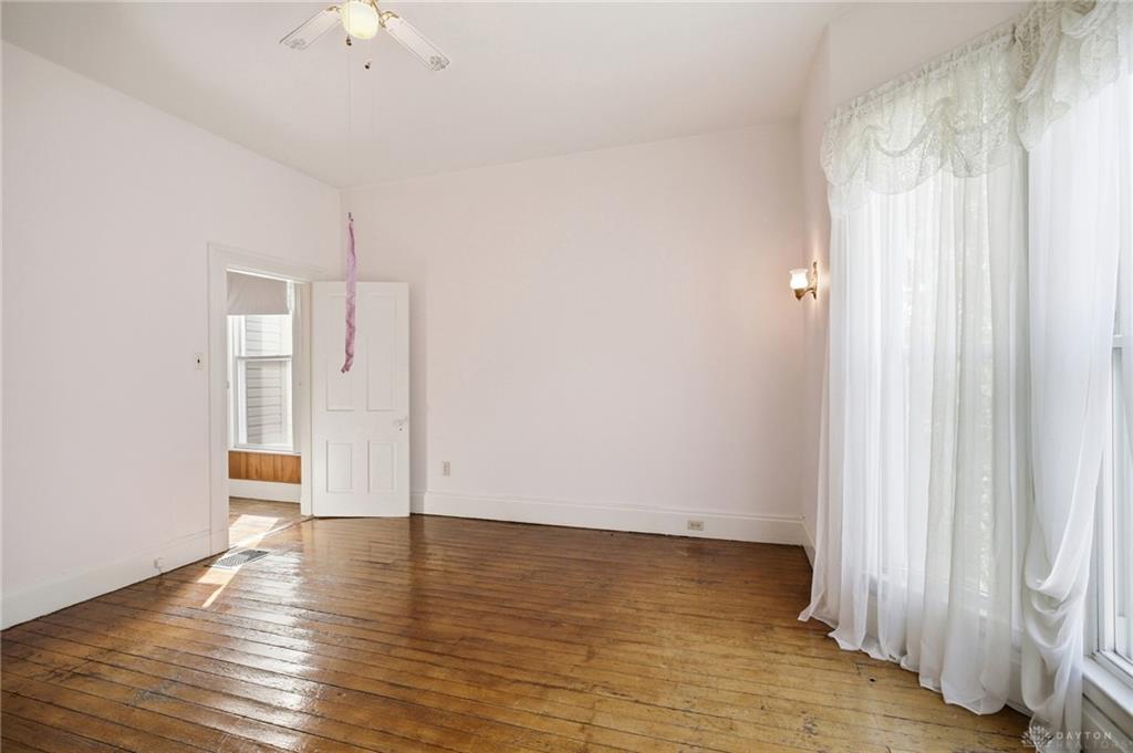 202 W 69th Property Photo 26