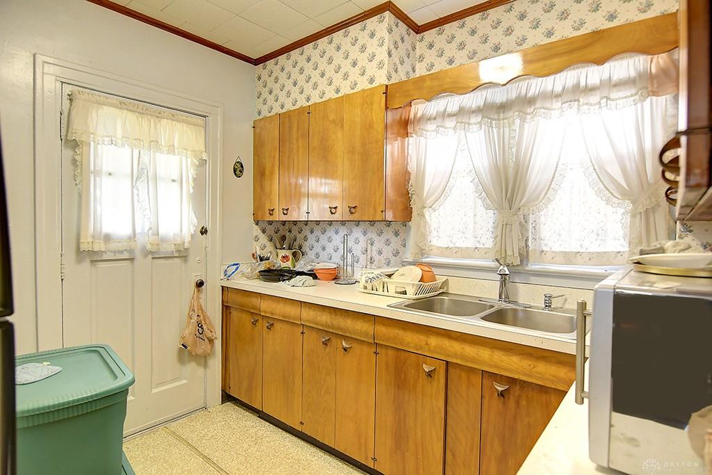 1149 Holly Property Photo 9