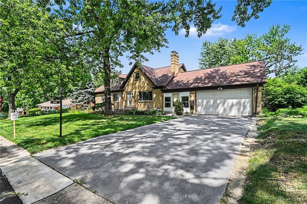 272 Maple Property Photo 4