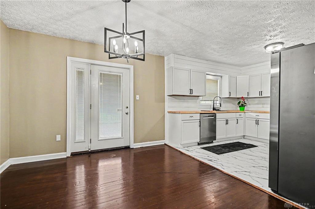272 Maple Property Photo 8