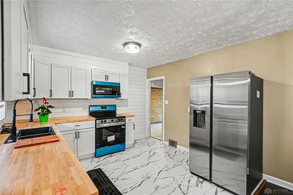 272 Maple Property Photo 10
