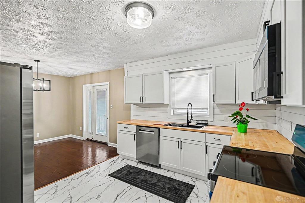 272 Maple Property Photo 12