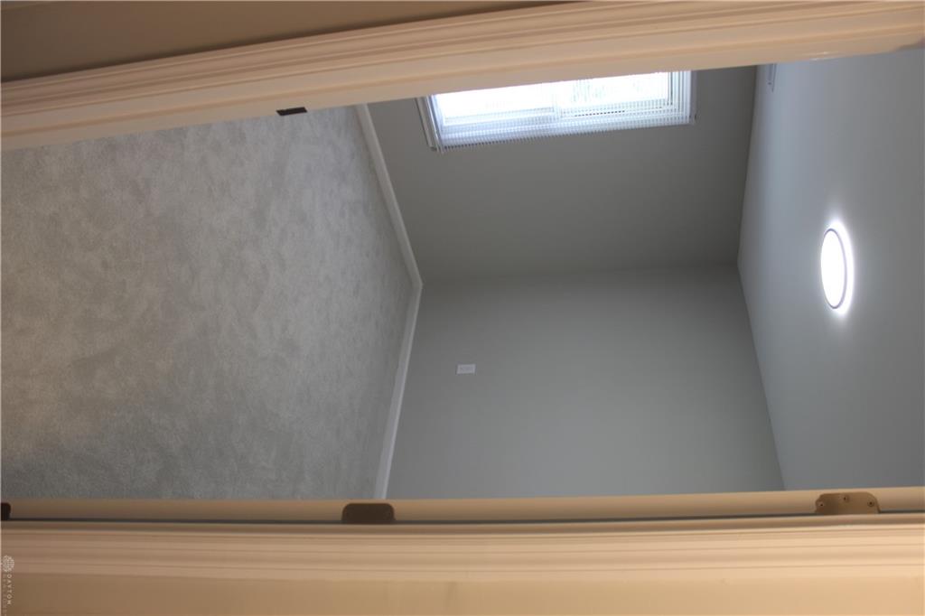 512 Campbell Property Photo 17