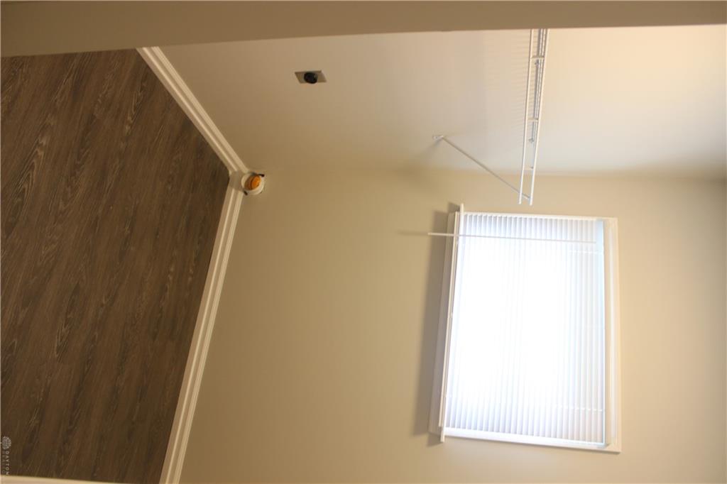 512 Campbell Property Photo 23