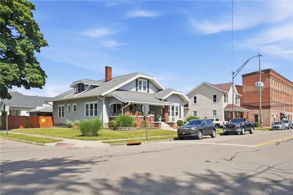 19 S 2nd Property Photo 2