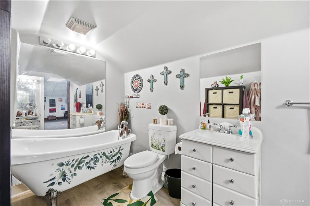 19 S 2nd Property Photo 16