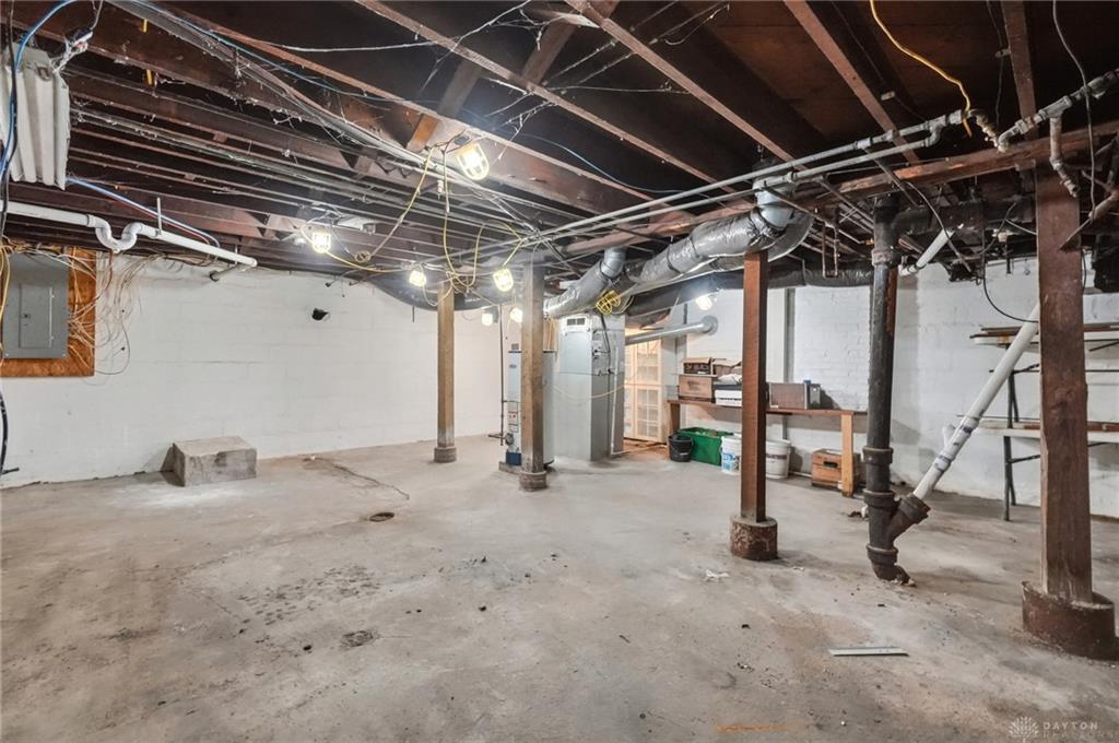 19 S 2nd Property Photo 22