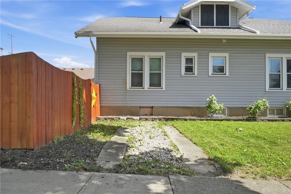 19 S 2nd Property Photo 32