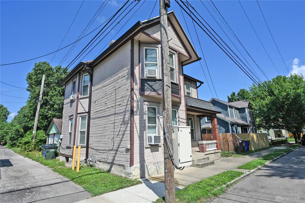 139 Columbus Property Photo 3