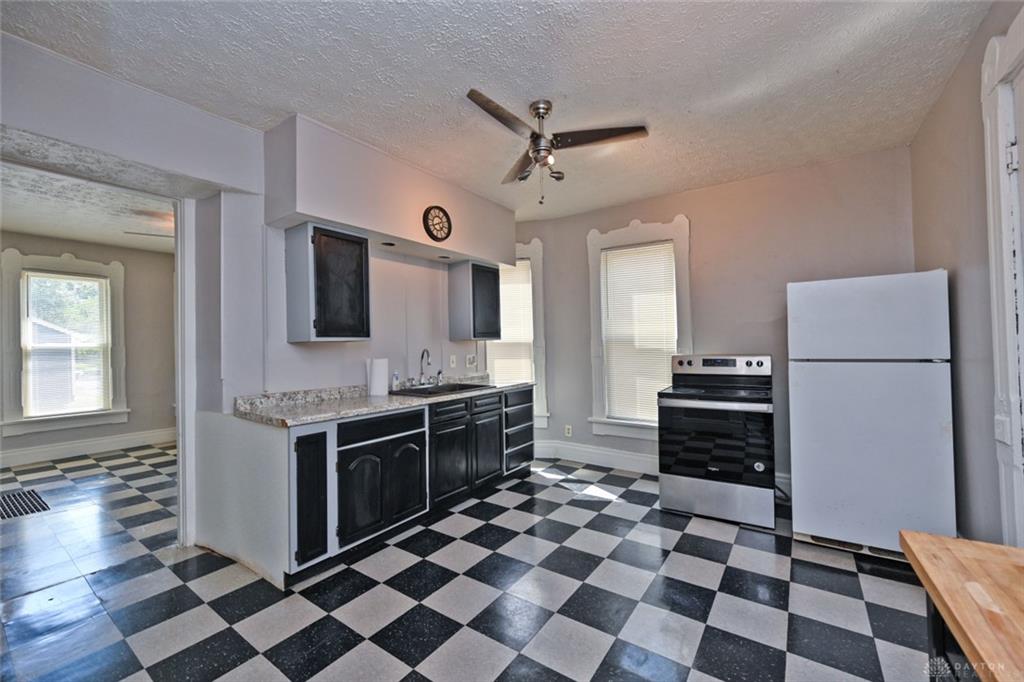 139 Columbus Property Photo 13