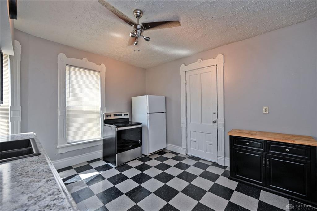 139 Columbus Property Photo 15