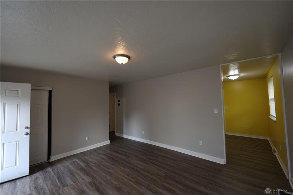 1504 Coventry B Property Photo 4