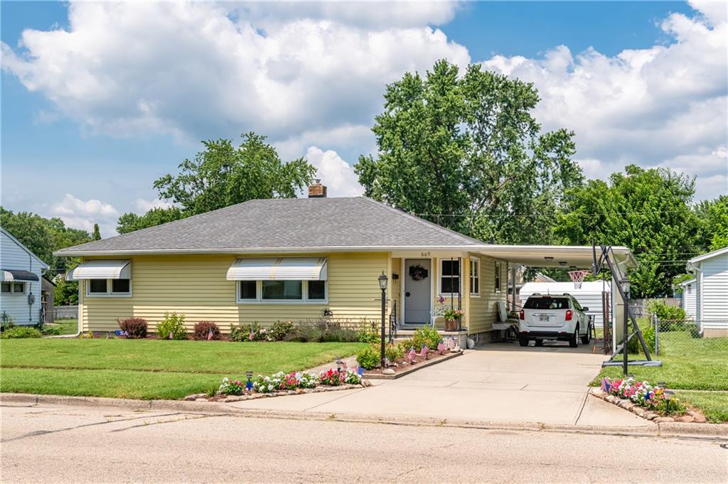 609 Park Property Photo 3