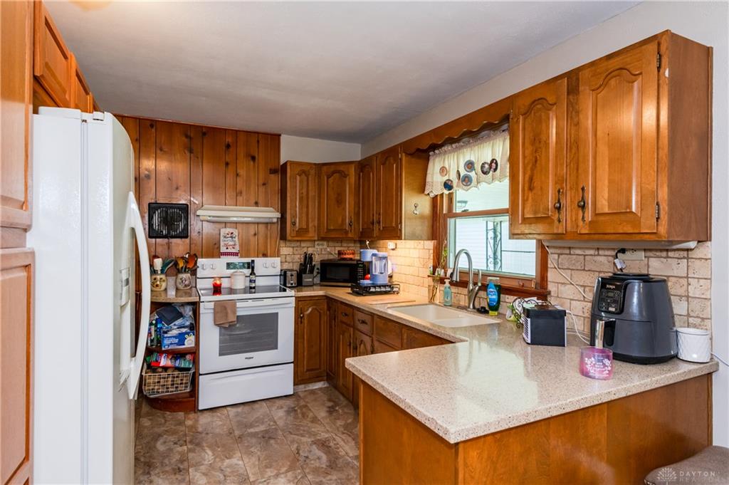609 Park Property Photo 10