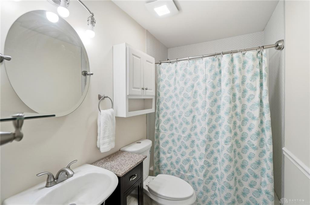 100 W Cooper Property Photo 25