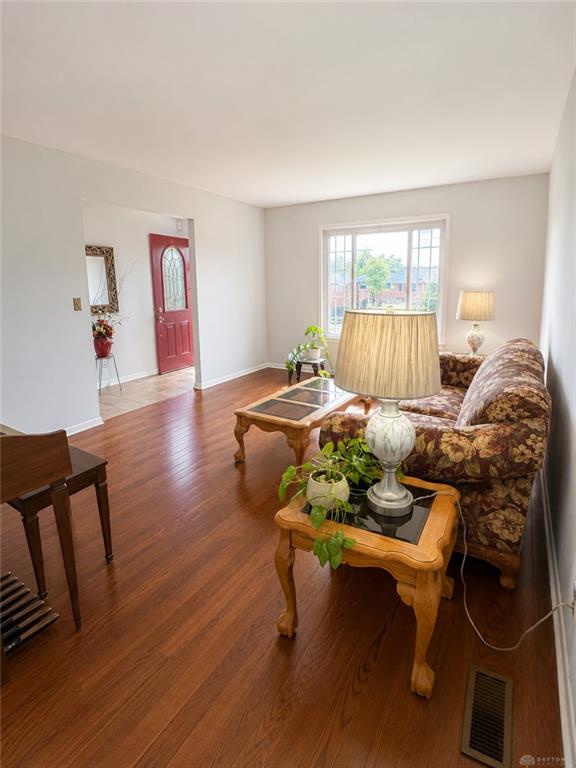 4530 Knollcroft Property Photo 3