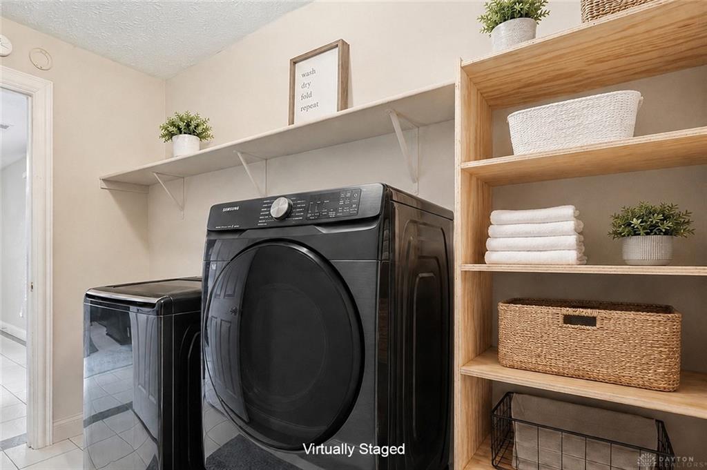 4253 Frontenac Property Photo 14