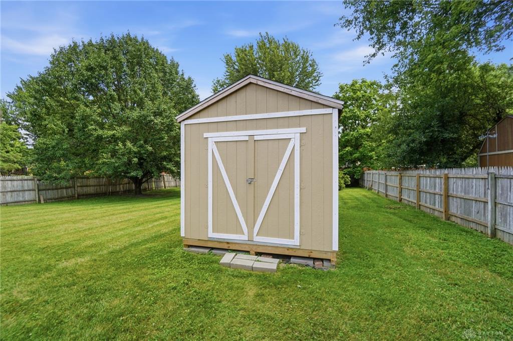4253 Frontenac Property Photo 18