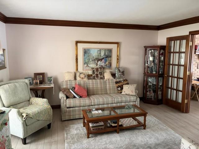 2045 Canterbury Property Photo 5