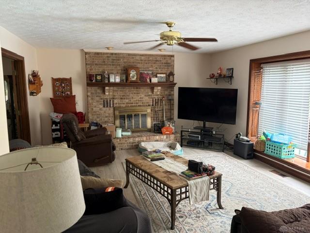 2045 Canterbury Property Photo 6