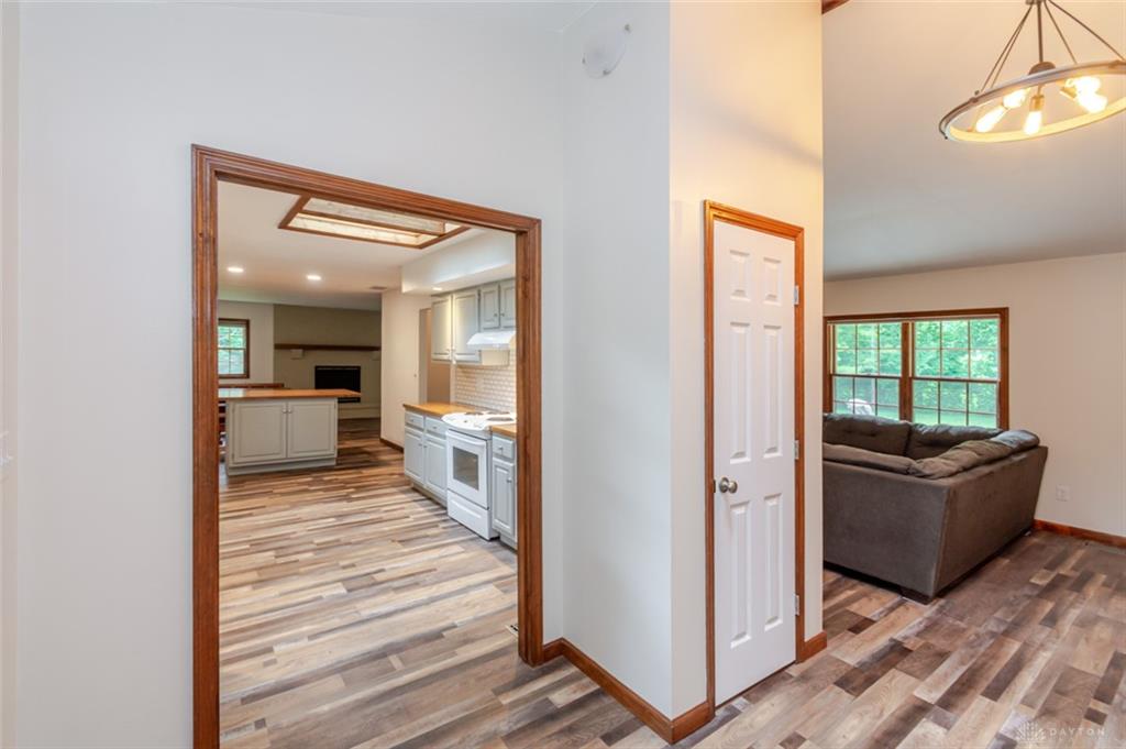 10035 Mallet Property Photo 5