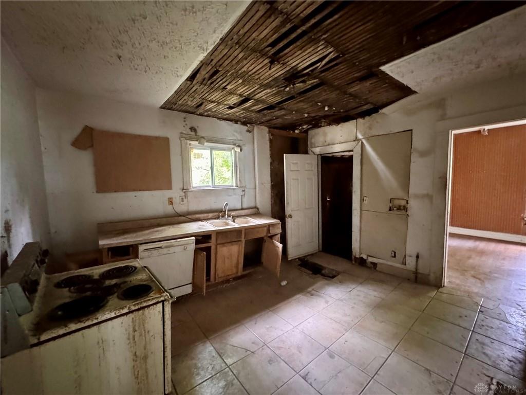361 Adelite Property Photo 7