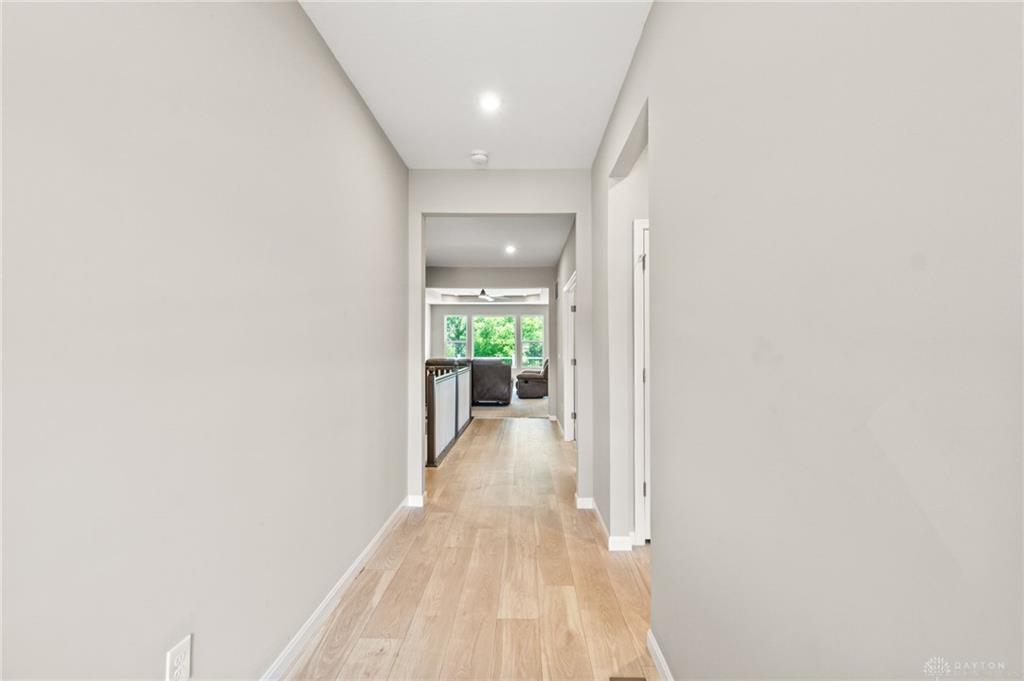 1189 Heathgate Property Photo 2