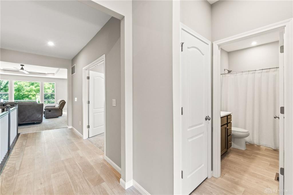 1189 Heathgate Property Photo 3