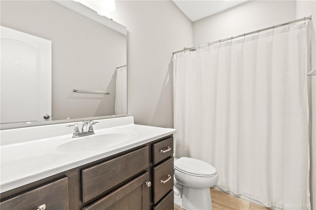 1189 Heathgate Property Photo 9