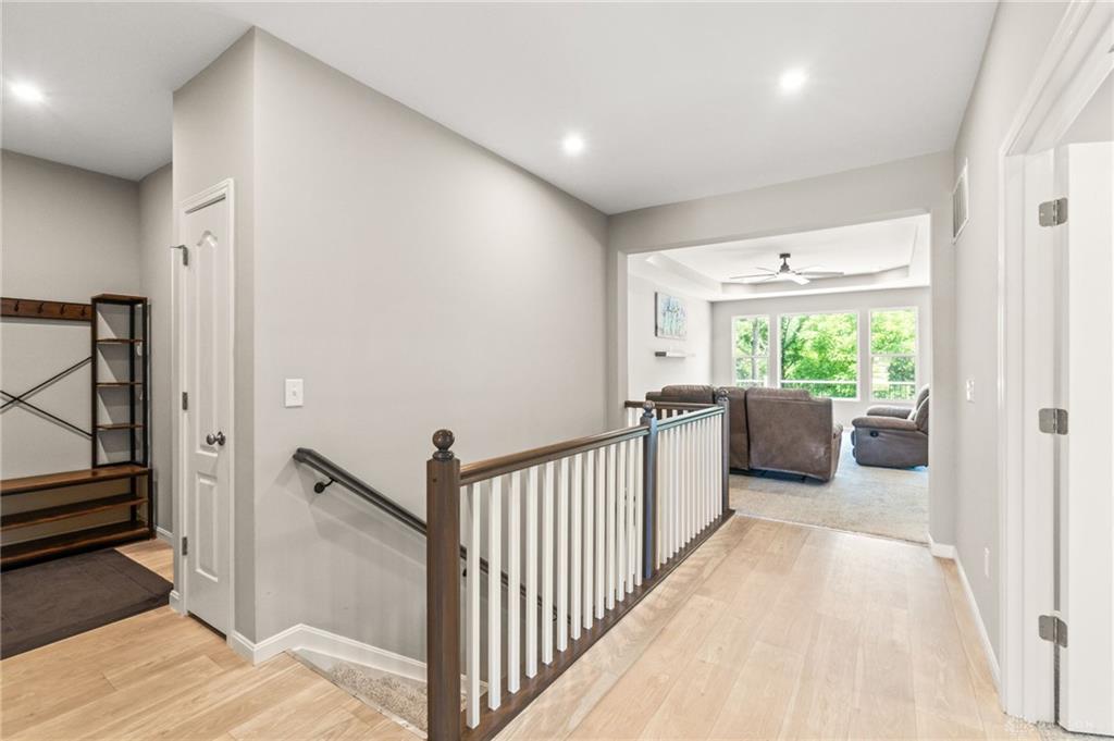 1189 Heathgate Property Photo 10
