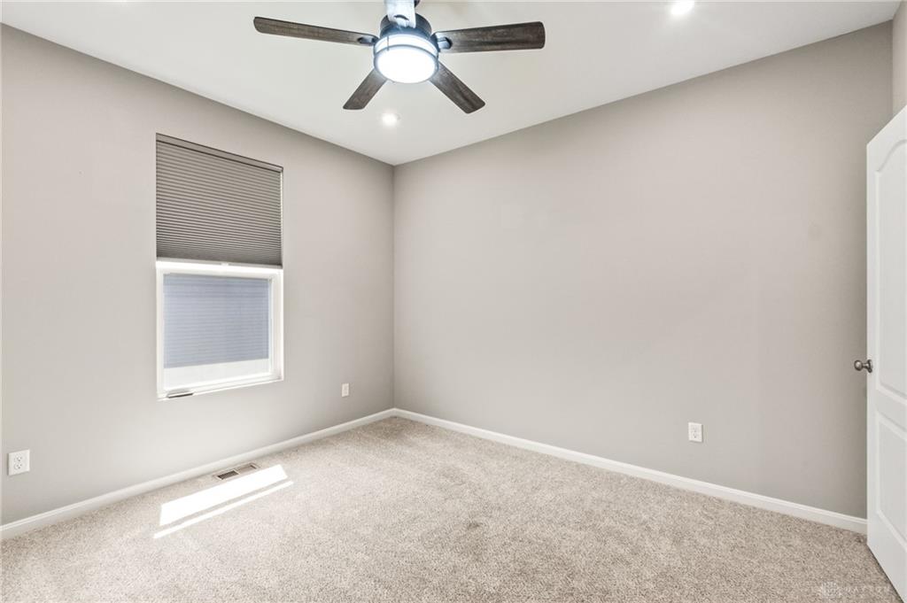 1189 Heathgate Property Photo 12