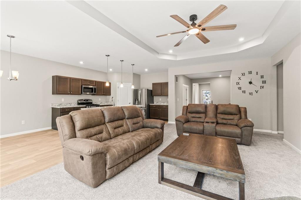 1189 Heathgate Property Photo 18