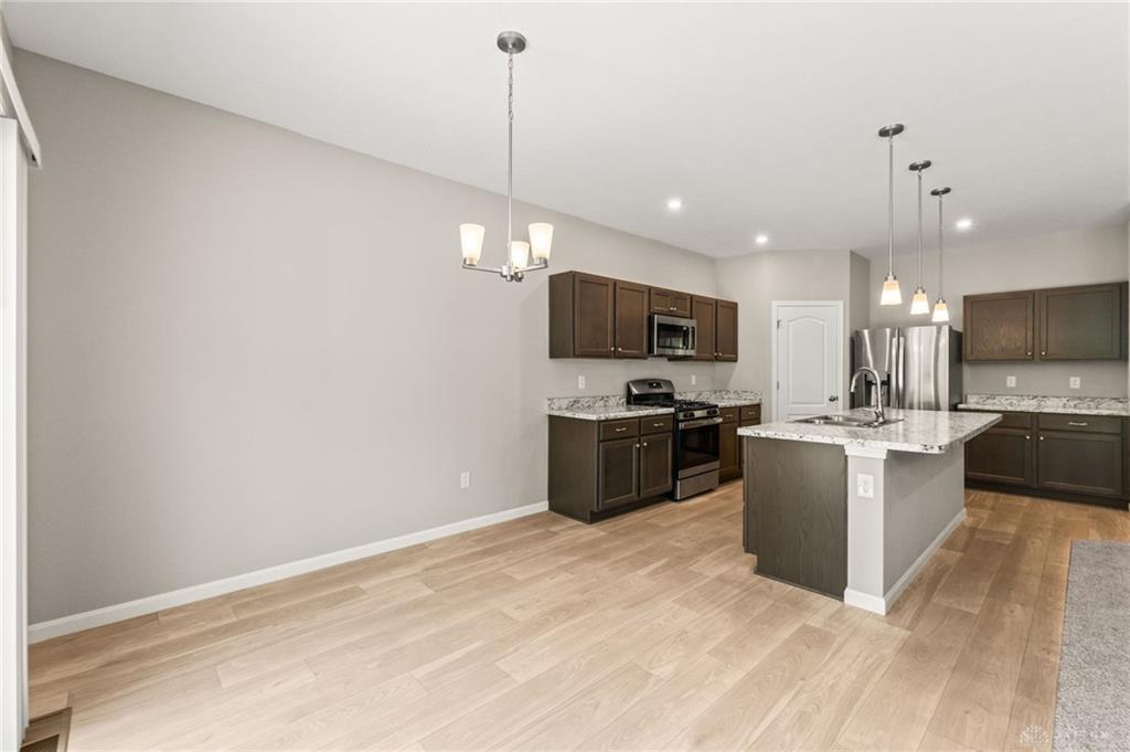 1189 Heathgate Property Photo 21