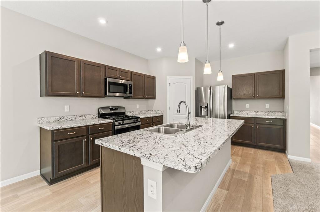 1189 Heathgate Property Photo 23