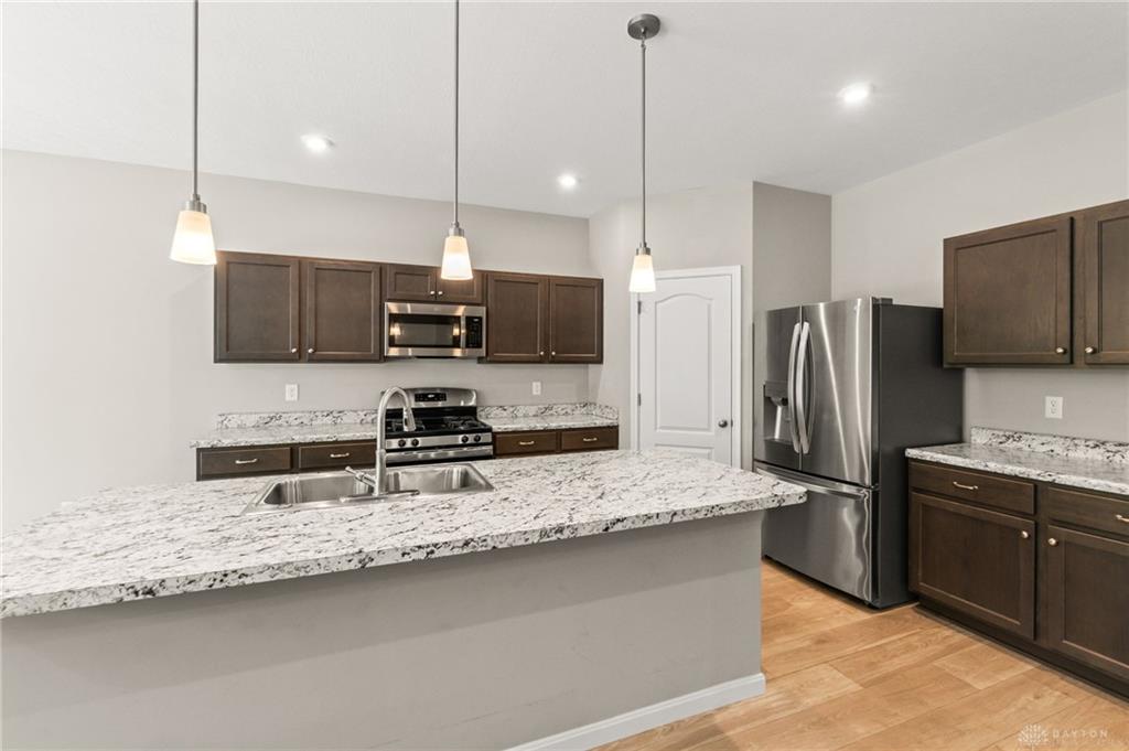 1189 Heathgate Property Photo 25