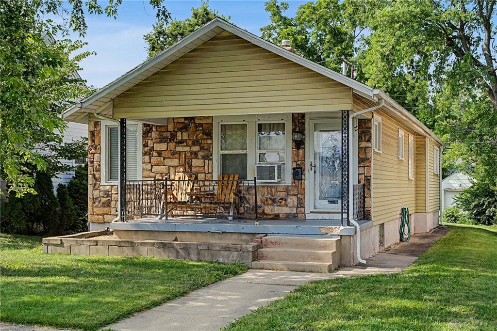 955 Weng Property Photo 1