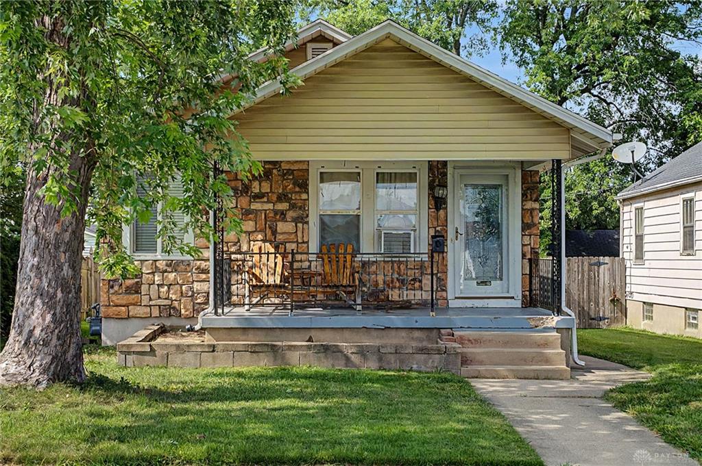 955 Weng Property Photo 2