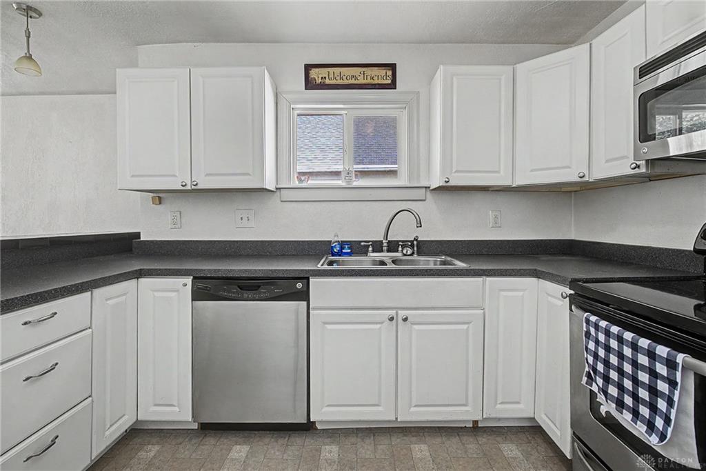 955 Weng Property Photo 10