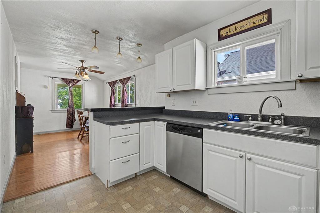 955 Weng Property Photo 11