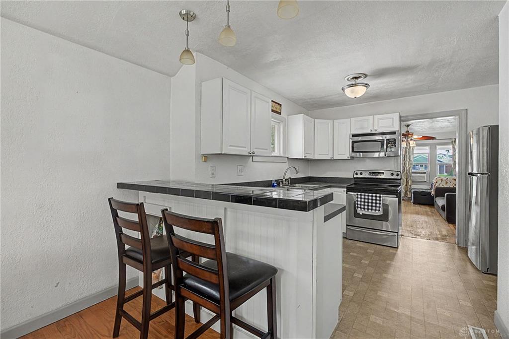 955 Weng Property Photo 14