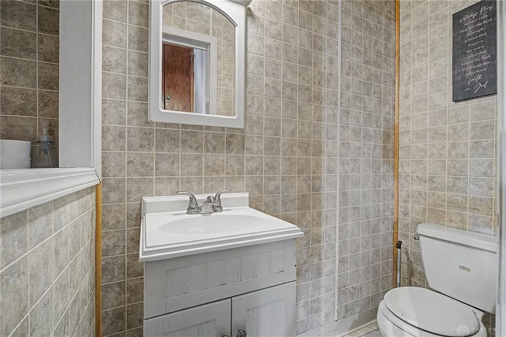 955 Weng Property Photo 20