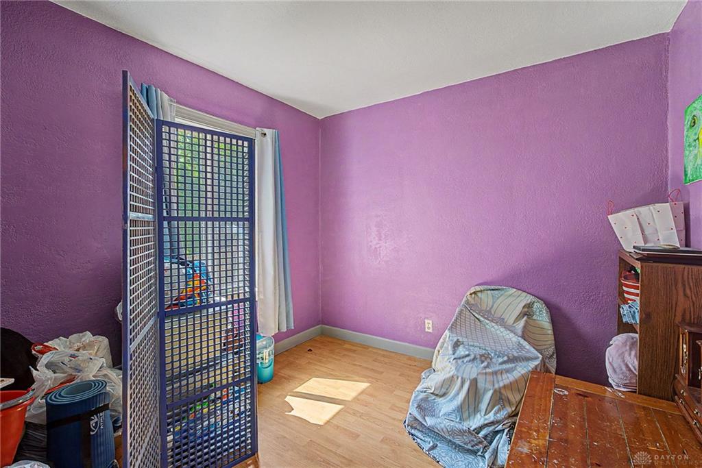 955 Weng Property Photo 25