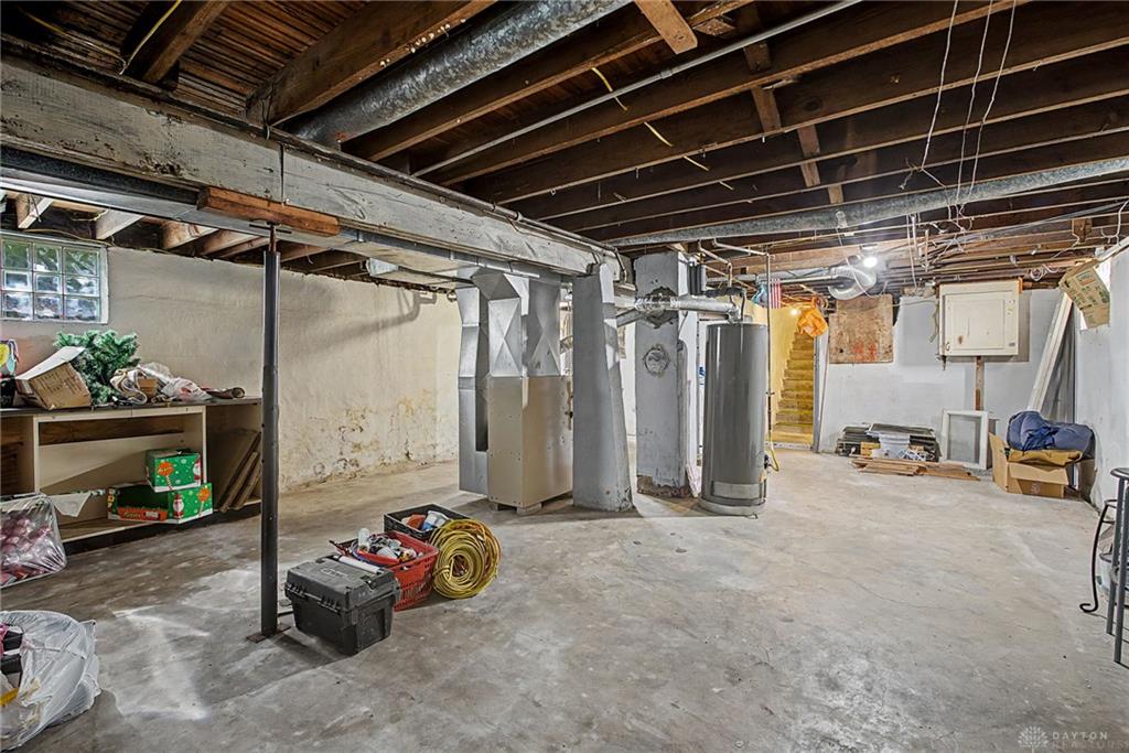 955 Weng Property Photo 29