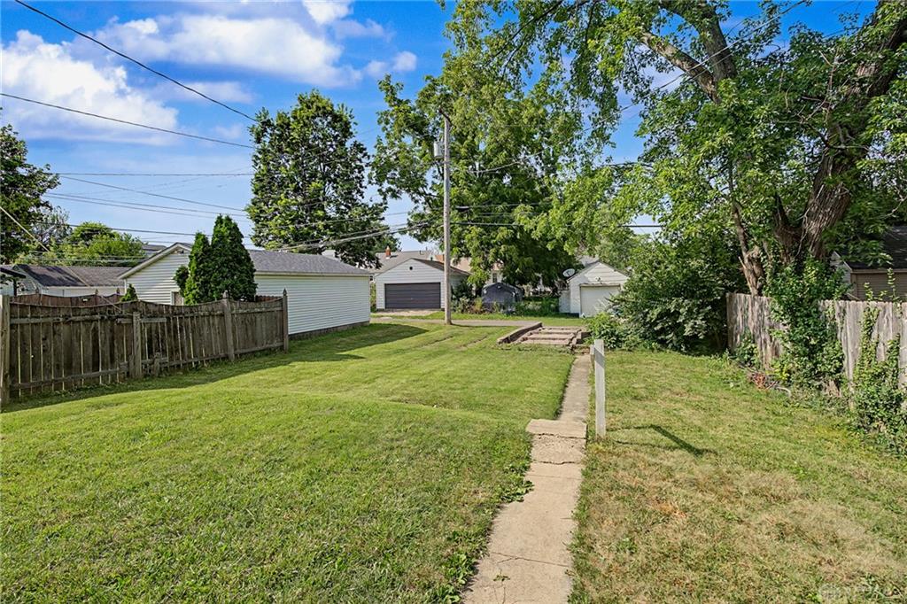 955 Weng Property Photo 30