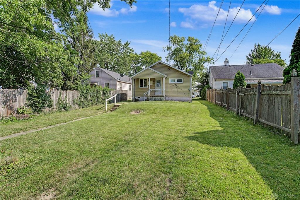 955 Weng Property Photo 33