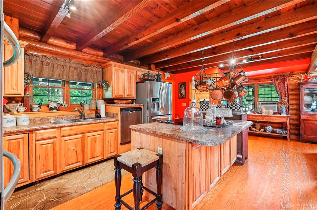 963 Pratt Property Photo 25